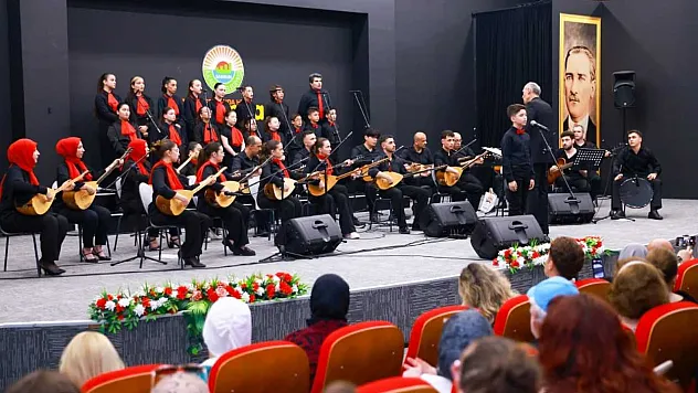İlkadım belediyesi çocuk ve gençlik korosundan 'Gelenekten Geleceğe' konseri