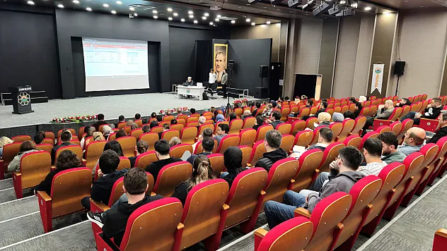 İlkadım Belediyesi'nde dijital dönüşüm eğitimi sürüyor