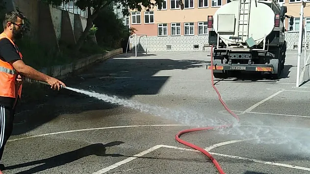 İlkadım Belediyesi okul ve ibadethanelere 15 milyon lirayı aşan destek sağladı