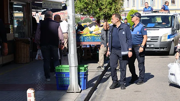 İlkadım'da kaldırım işgaline geçit yok