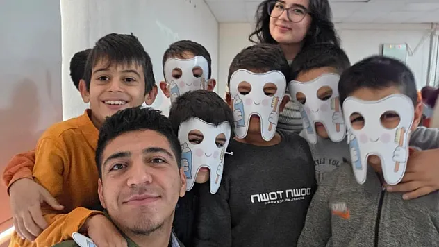 İlkokul öğrencilerine diş sağlığı eğitimi verildi