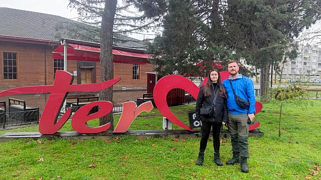 İngiltere'den Vietnam'a Yürüyen Gezginler Terme'ye Ulaştı