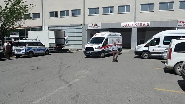 İskeleden düşen işçi hayatını kaybetti