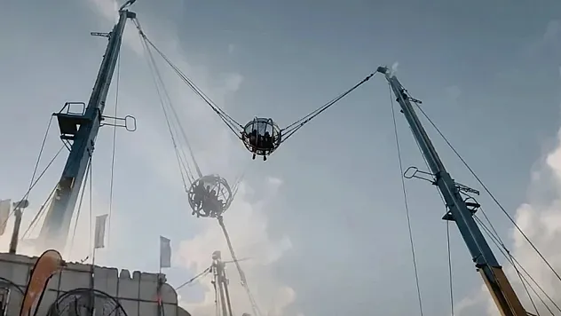 İspanya'da lunaparkta 'dev sapan' kazası: 4 yaralı
