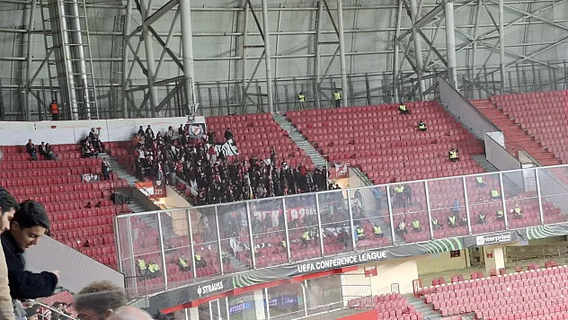 İspanyol taraftarlar deplasman tribününlerini dolduramadı!