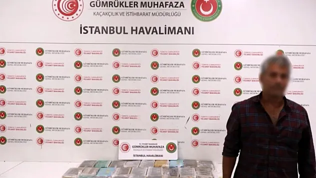 İstanbul Havalimanı'nda uyuşturucu operasyonu: 3 kişi yakalandı