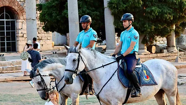 İzmir'in asayişi atlı Jandarma birliklerine emanet