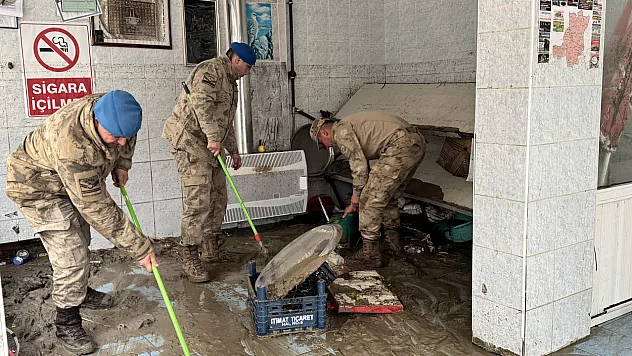Jandarma selin vurduğu Havza'da yaraları sarmak için sahada