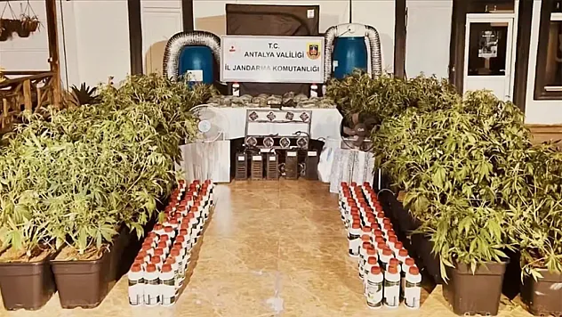 Jandarmadan Dev Darbe