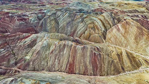 Jeolojik miras listesine giren Gökkuşağı Tepeleri'nin turizmi canlandırması bekleniyor