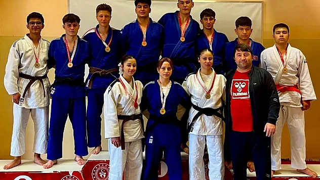 Judo turnuvasında madalyalar sahiplerini buldu