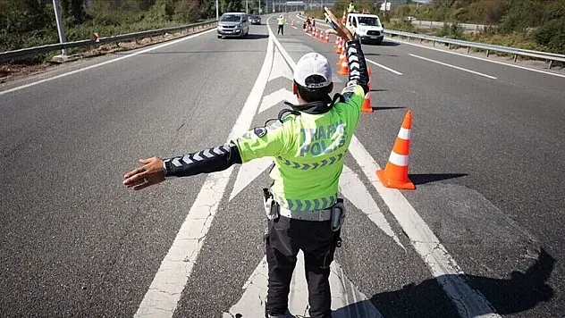 Kadıköy'de Triatlon Heyecanı: Yarın Bazı Yollar Trafiğe Kapanacak