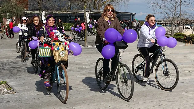 Kadınlar 8 Mart'ta pedal çevirdi