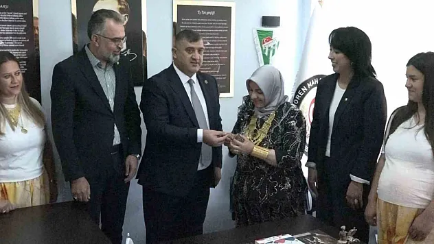 Kadınlar köyün yönetimini ele geçirdi