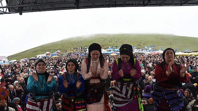 Kadırga Yaylası'nda geleneksel Otçu Şenliği coşkusu