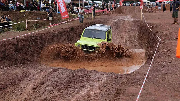 Kafkasör Yaylası'nda nefes kesen off-road heyecanı