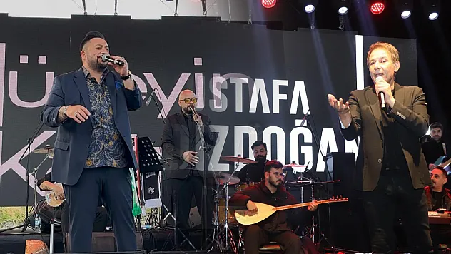 Kağıt ve Yıldızdoğan büyüledi