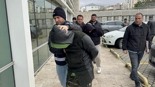 'Kahraman kurye' araç kundaklamaktan gözaltına alındı
