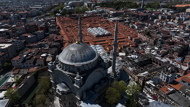 Kapalıçarşı günde 400 bin ziyaretçiyi ağırlıyor
