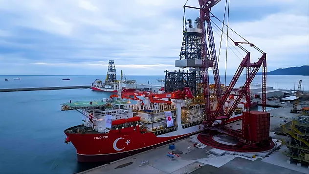 Karadeniz'de sondaj gemisi sayısı 5'e yükseldi