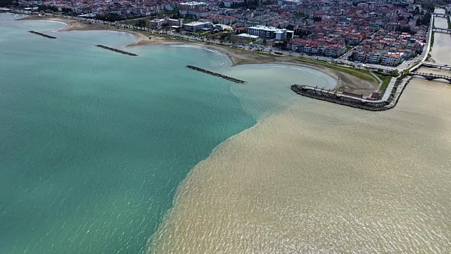 Karadeniz'in rengi değişti