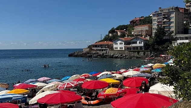 Karadeniz'in serin sularına yoğun ilgi