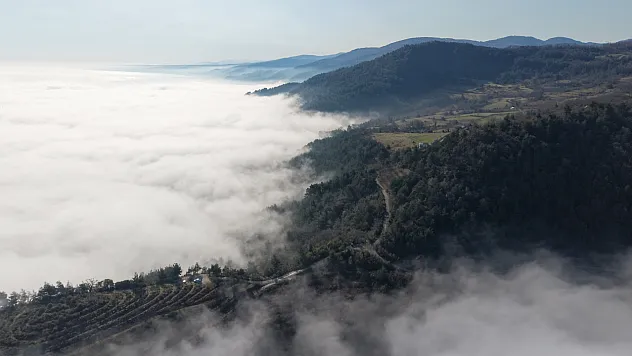Karadeniz üzerini sis kapladı, dron görüntüleri büyüledi