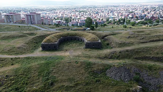Kars'ın 200 yıllık tarihi yapısı Gemli Tabya turizme kazandırılmayı bekliyor