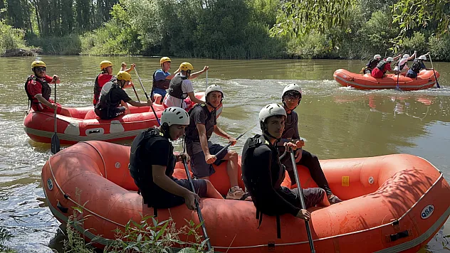 Kars'ta rafting heyecanı başladı: İlk eğitim kampı düzenleniyor