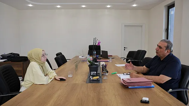 Kartını arkadaşına verdi, dolandırıcılıkla suçlandı