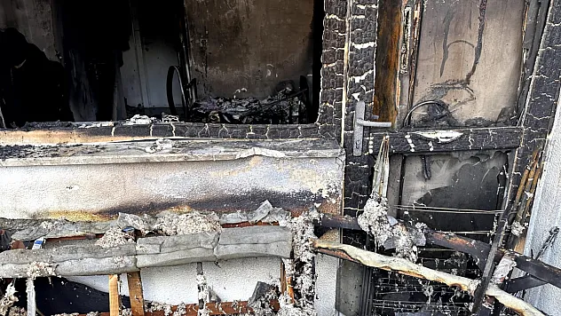 Kastamonu'da kapıcı dairesinde çıkan yangında baba ve oğul yaralandı