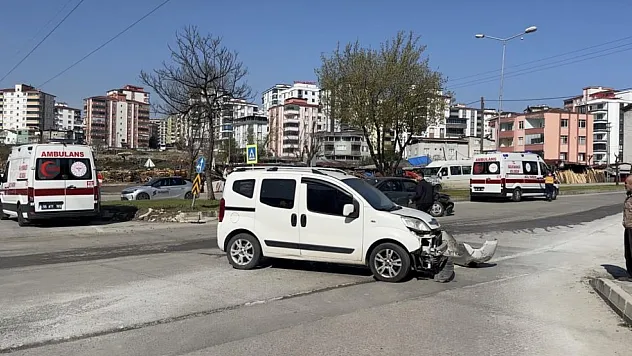 Kavşakta korku dolu anlar: 3 çocuk yaralandı