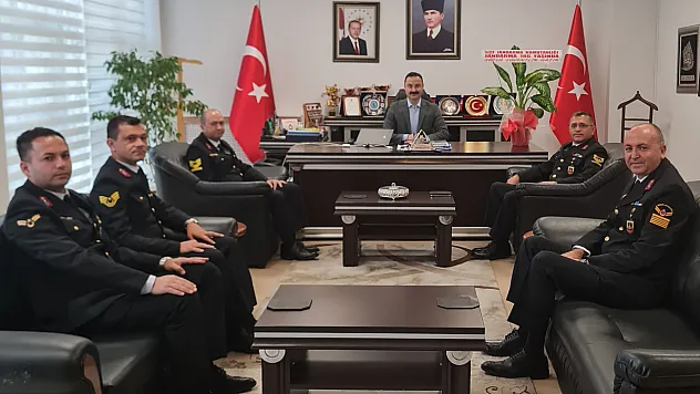 Kaymakam Ayvat'a jandarmadan ziyaret