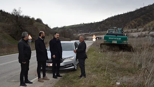 Kaymakam Ayvat Tersakan Irmağı'ndaki Çalışmaları Yerinde İnceledi