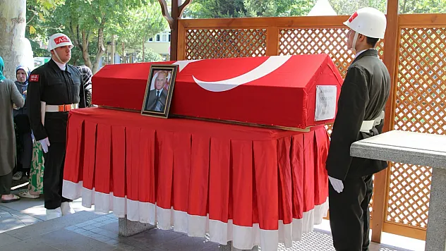 Kıbrıs gazisi Çiçek son yolculuğuna uğurlandı