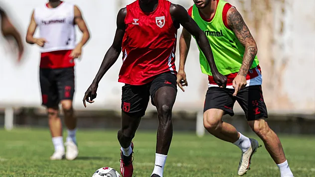 Kırmızı-beyazlı ekipte yabancı oyuncu sayısı 16'ya yükseldi