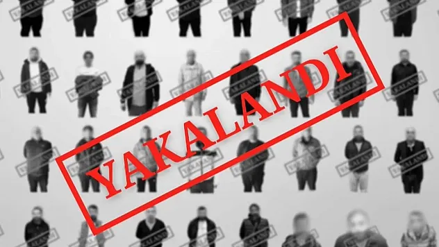 Kırmızı bültenle aranan 40 suçlu Türkiye'ye getirildi