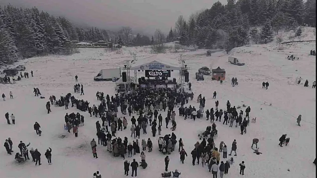 Kış Festivali'ne yoğun katılım trafiği felç etti