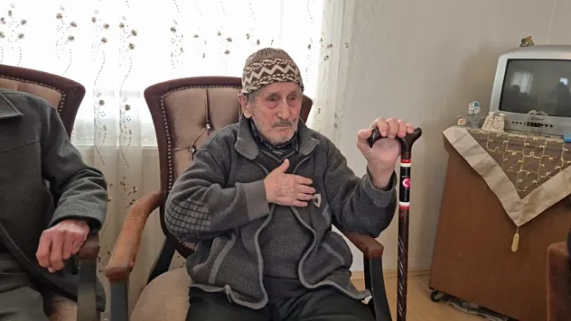 Kızılcık ağacından dünyaya uzanan asalet