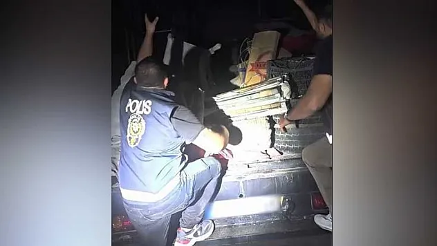 Klima düzeneğinin içerisinden göçmen çıktı