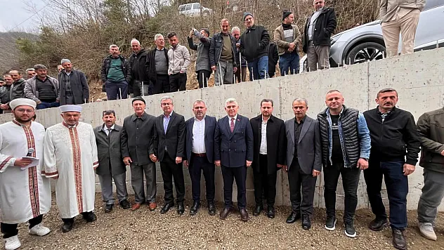 Konukluk Camii dualarla ibadete açıldı