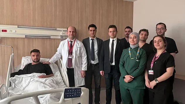 Kopan sinirler bacağından alınan nakille onarıldı