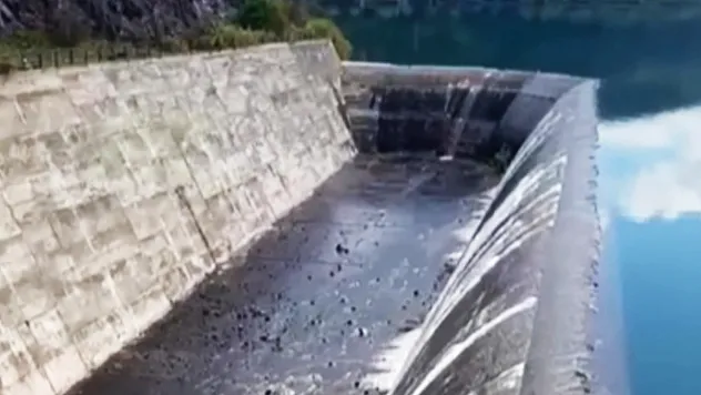 Korkulan oldu, Almus Barajı taştı! Yeşilırmak için kritik saatler!