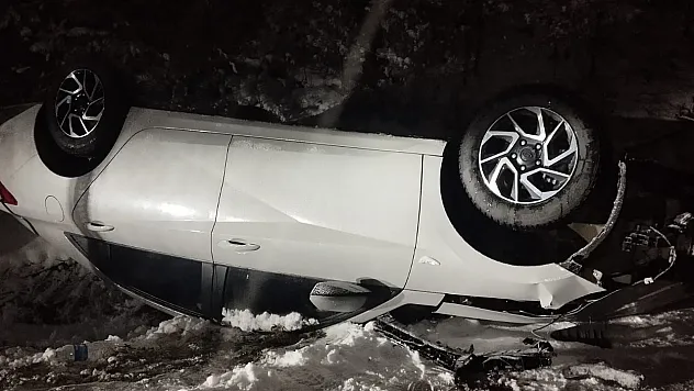 Korkunç kaza! Samsun'da otomobil şarampole devrildi