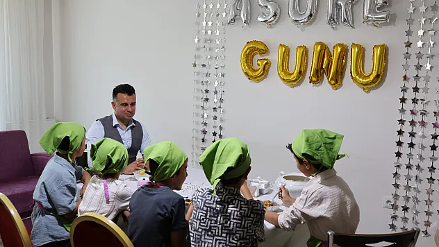 Koruma altındaki çocuklar aşure geleneğini yaşattı
