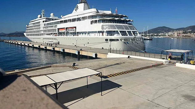 Kruvaziyer turizmi devam ediyor
