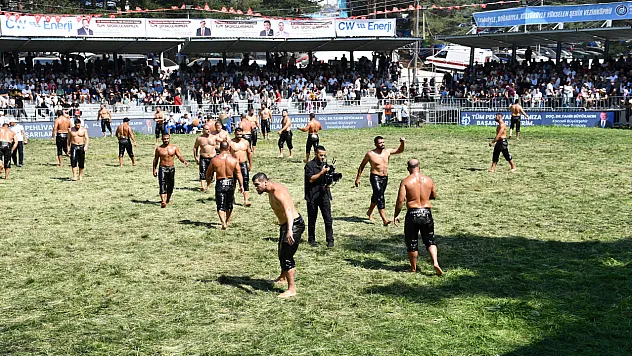 Kunduz'da er meydanı nefes kesti