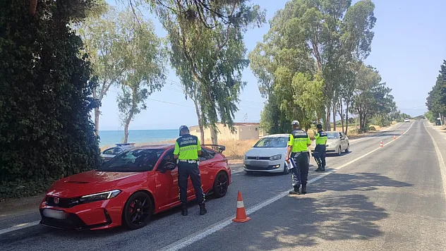 Kurallara uymayan sürücüler cezadan kaçamadı