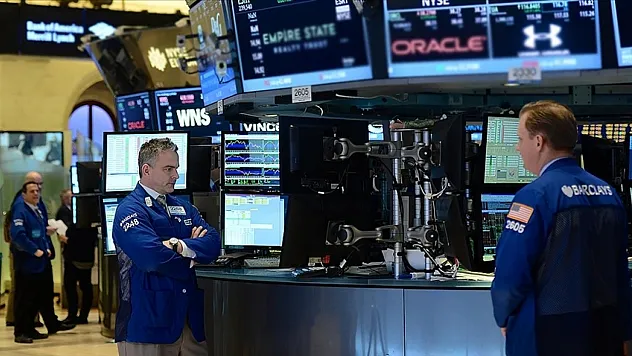 Küresel piyasalar olsun seyrediyor: Resesyon endişeleri artıyor