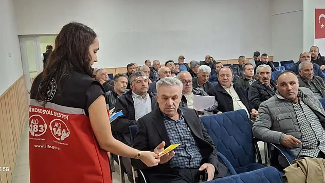 Ladik'te muhtarlara kadına yönelik şiddetle mücadele eğitimi verildi